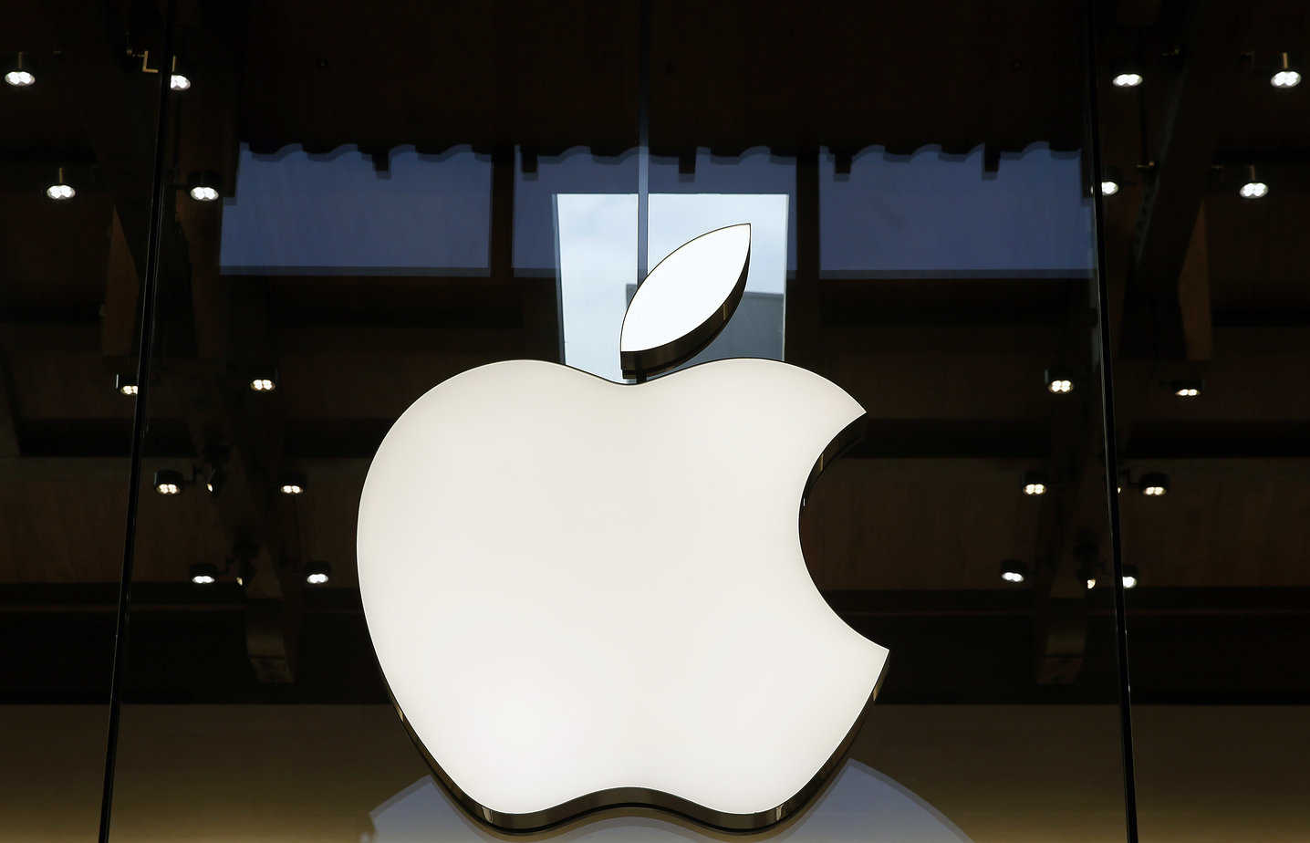 Apple Big Corporate Scandal (2012)